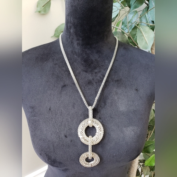 Women's Silver Tone Woven Circles Pendant Braided Chain Necklace Lobster Clasp - Picture 7 of 7